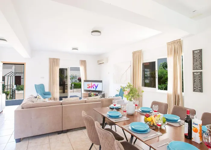 In Mit Privatem Parkplatz By Interhome