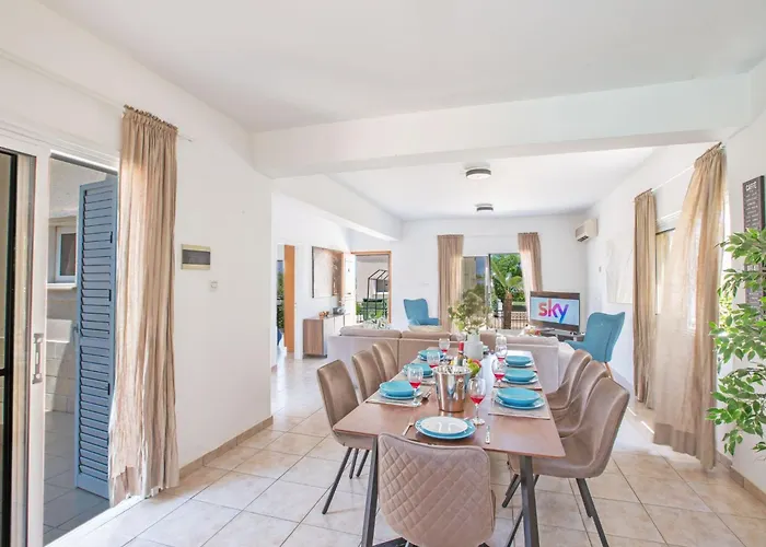 Prázdninový dům In Mit Privatem Parkplatz By Interhome