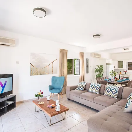 In Mit Privatem Parkplatz By Interhome