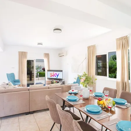 In Mit Privatem Parkplatz By Interhome