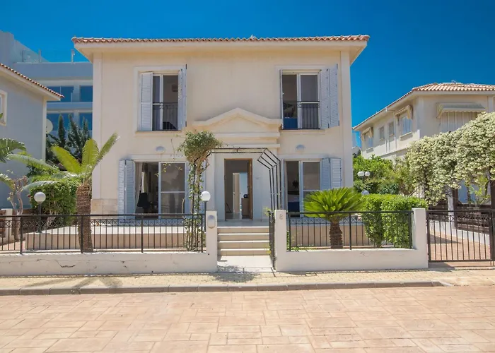 In Mit Privatem Parkplatz By Interhome Feriehus